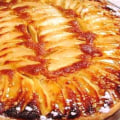 Comment préparer une délicieuse tarte aux pommes à la crème d'amandes