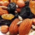 Les bienfaits des raisins secs et des amandes
