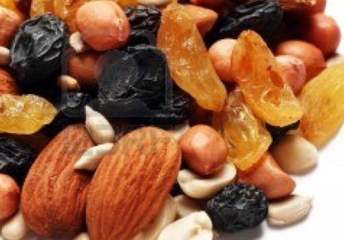 Les bienfaits des raisins secs et des amandes